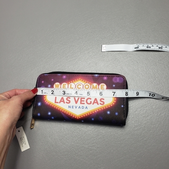 3/$15 new bijorca welcome to the fabulous Las Vegas Nevada women's wallet - Picture 7 of 9